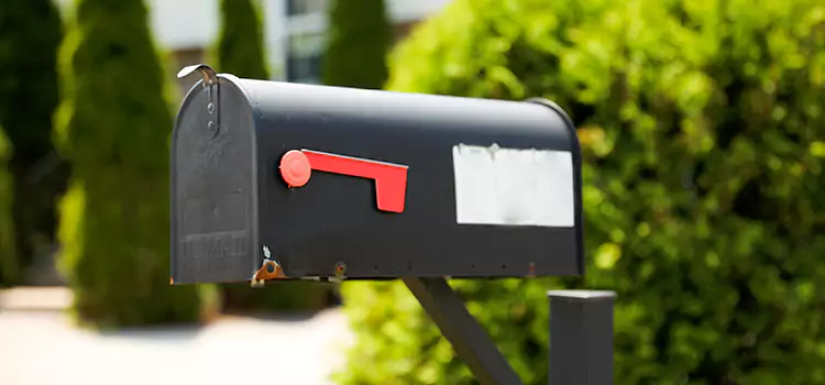 Secure Mailboxes for Packages Solon