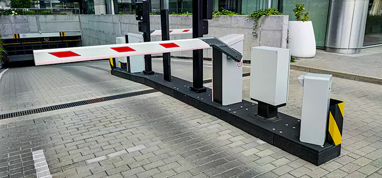 Custom Gate Design & Integration Solon